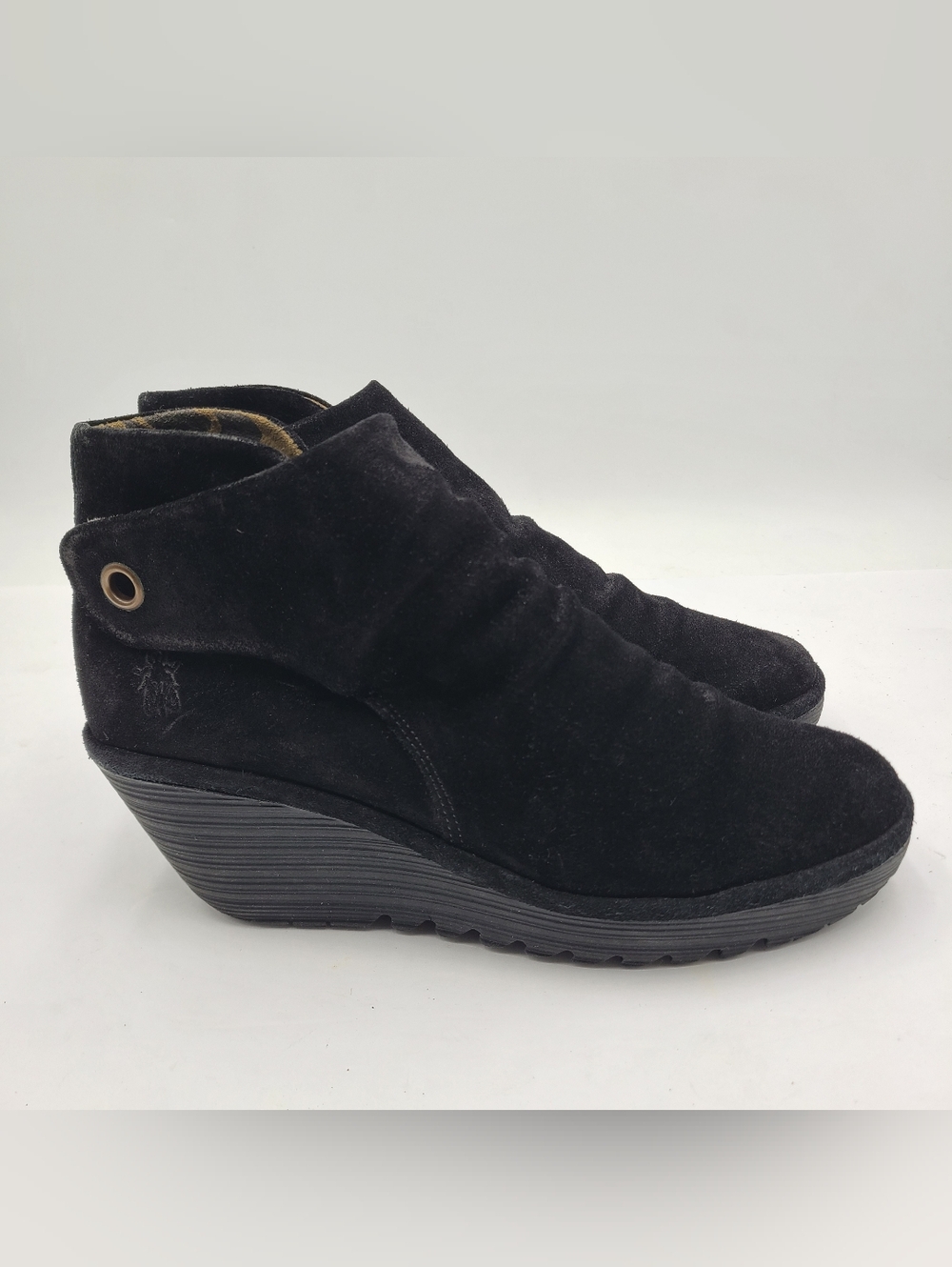 B27 Fly London Shoes Womens US Sz 10 Yebi Oil Suede Black Wedges 41 Yeb1788FLY